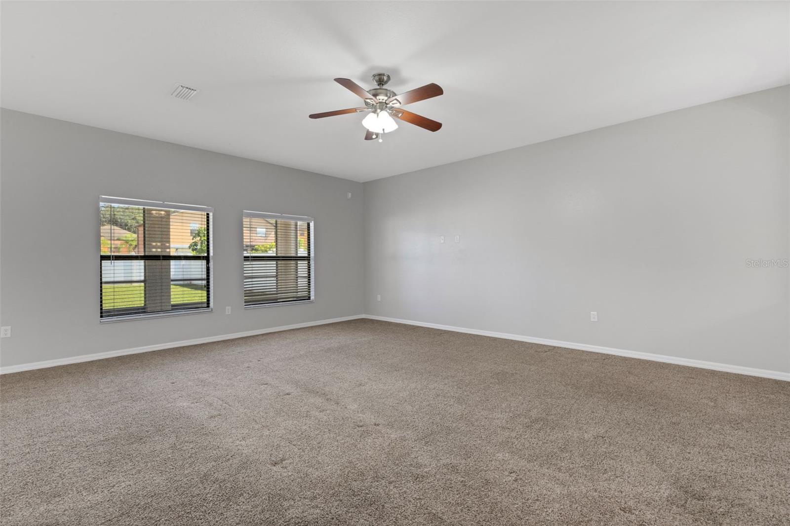 OAK LANDING - Residential