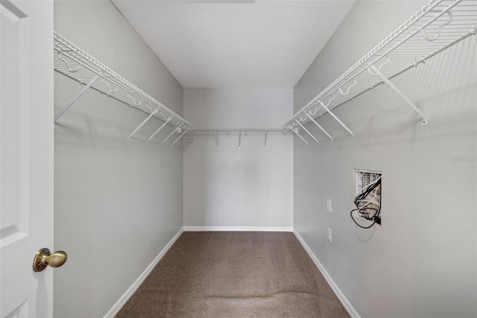 OAK LANDING - Residential