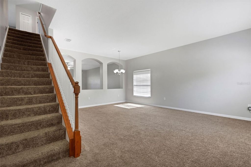 Photo of 313 Oak Landing Drive, Mulberry, FL 33860 (MLS # L4956752)