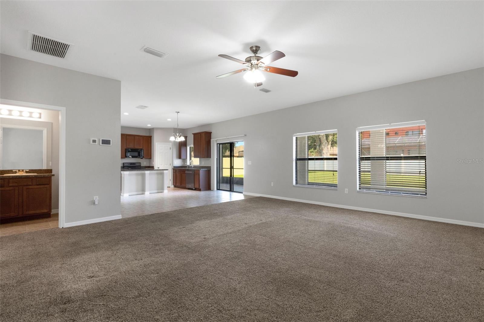 OAK LANDING - Residential