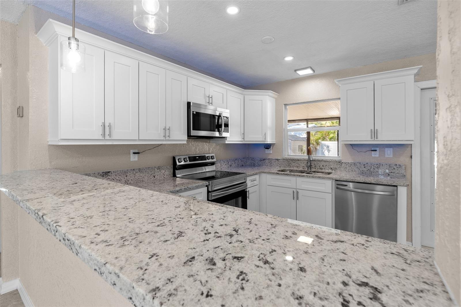 MEADOW LAWN REP - Residential