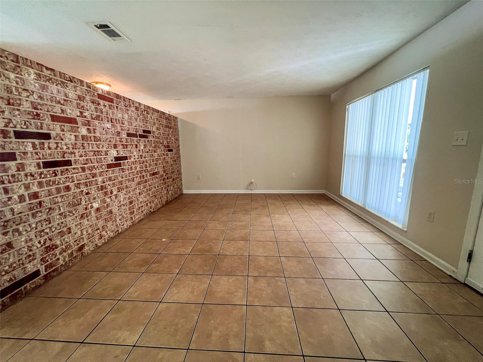 WOODLAND TERRACE - Residential Lease