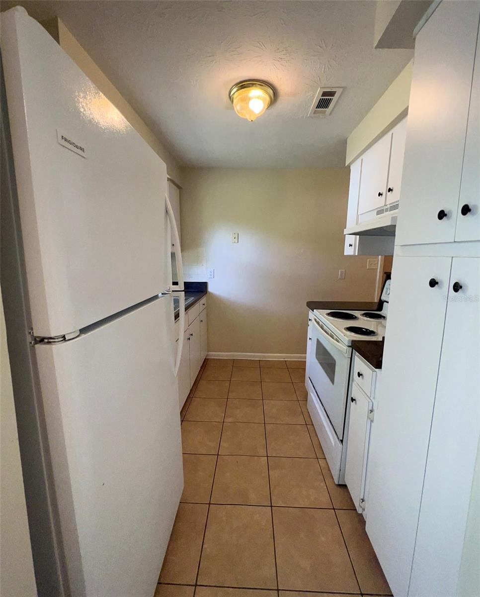 WOODLAND TERRACE - Residential Lease