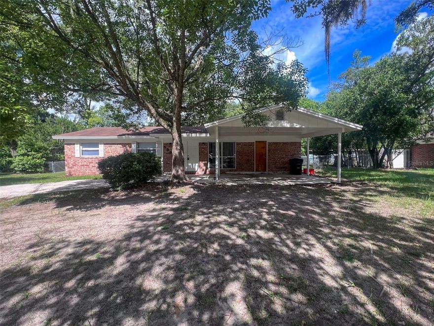 3/2 House Near UF - Available mid-July 2026!

Available mid-July 2026, this 3BR/2BA house is located right off 34th Street near University Ave making it biking distance to campus & the Stadium & within close shopping, dining, & entertainment! The property features newer vinyl plank floors in the bedrooms, tile though the main areas, a bonus room, laundry room, dining area, central A/C, washer/dryer hookups & sliders that lead to a fenced back yard! BOTH bathrooms were completely remodeled in January 2022. Yard care is included in the rent! Pets considered upon owner discretion - breed restrictions and fees apply. Give us a call for more information or to schedule a showing!

*We kindly give 24-hour notice to all occupied properties!*

$60.00 Application Fee per person over the age of 18
$60.00 Guarantor Fee (if Applicable)
$250.00 Leasing Fee (Due at Time of Lease Signing)