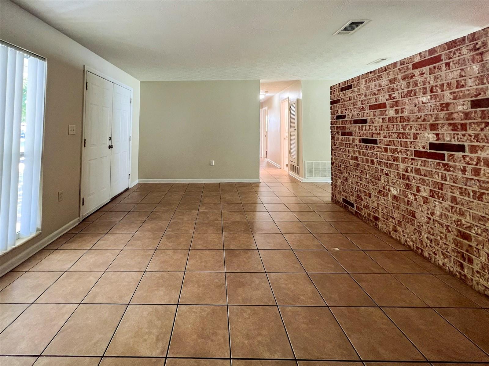 WOODLAND TERRACE - Residential Lease