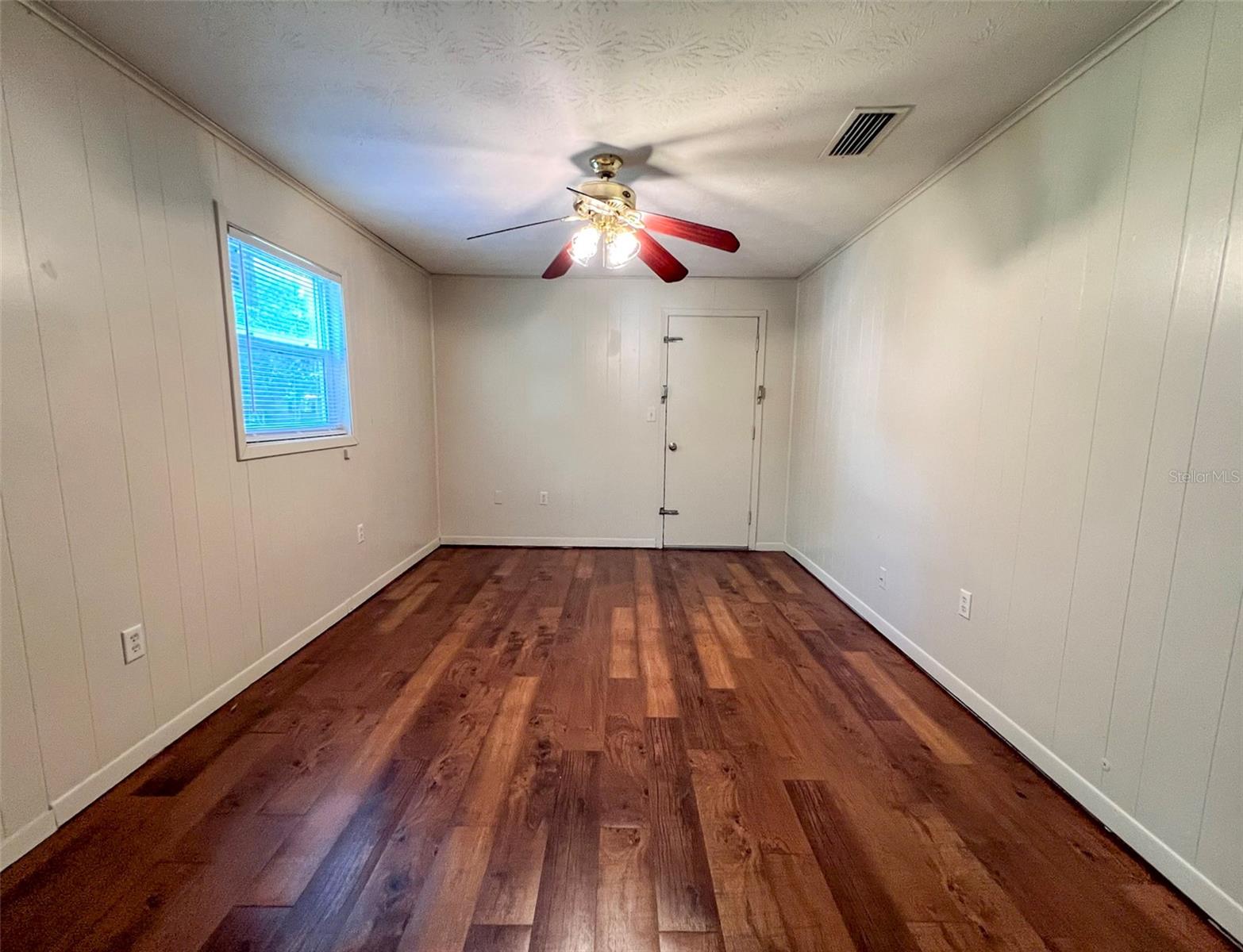 WOODLAND TERRACE - Residential Lease