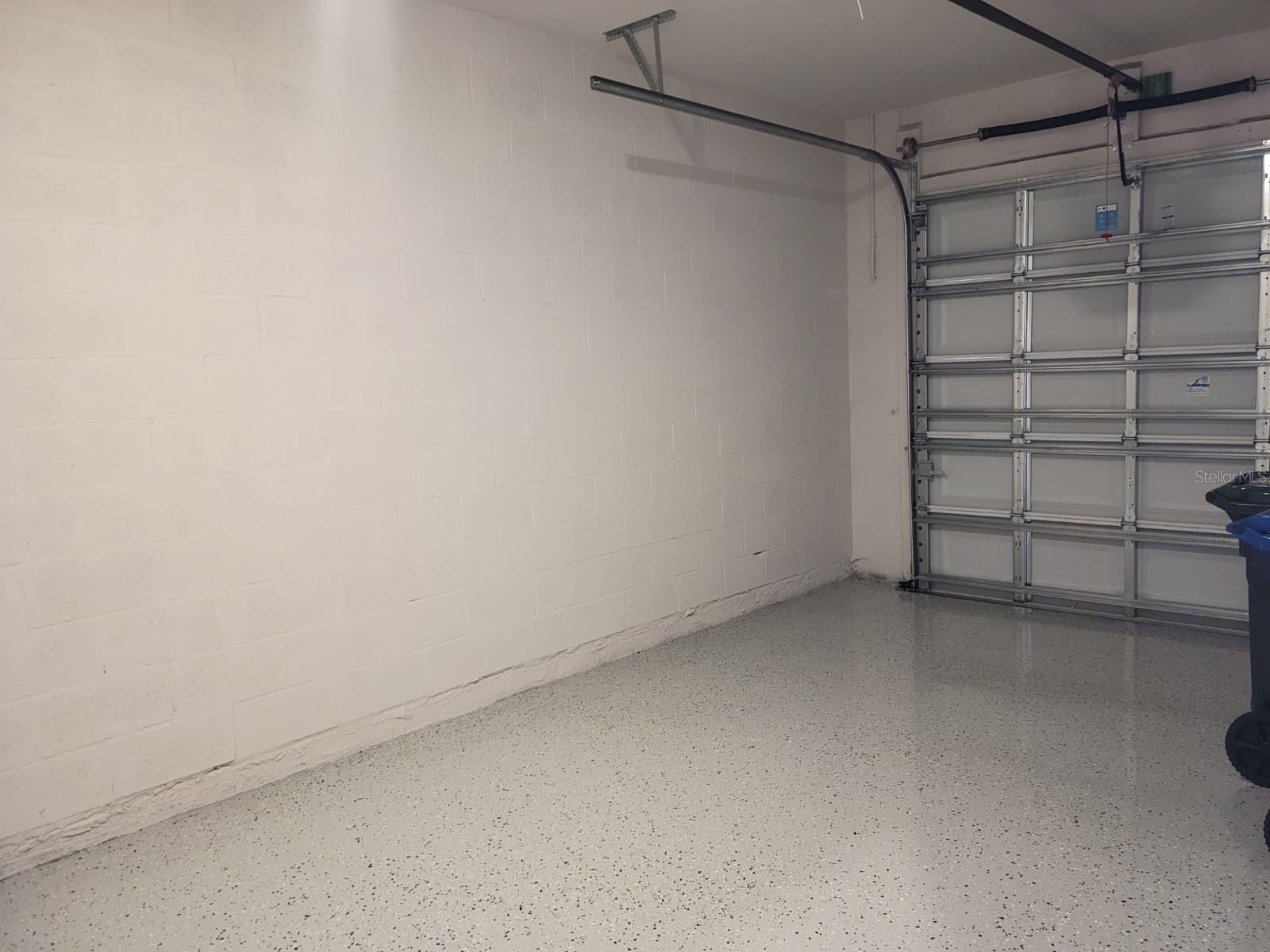 AZALEA SHORES - Residential Lease