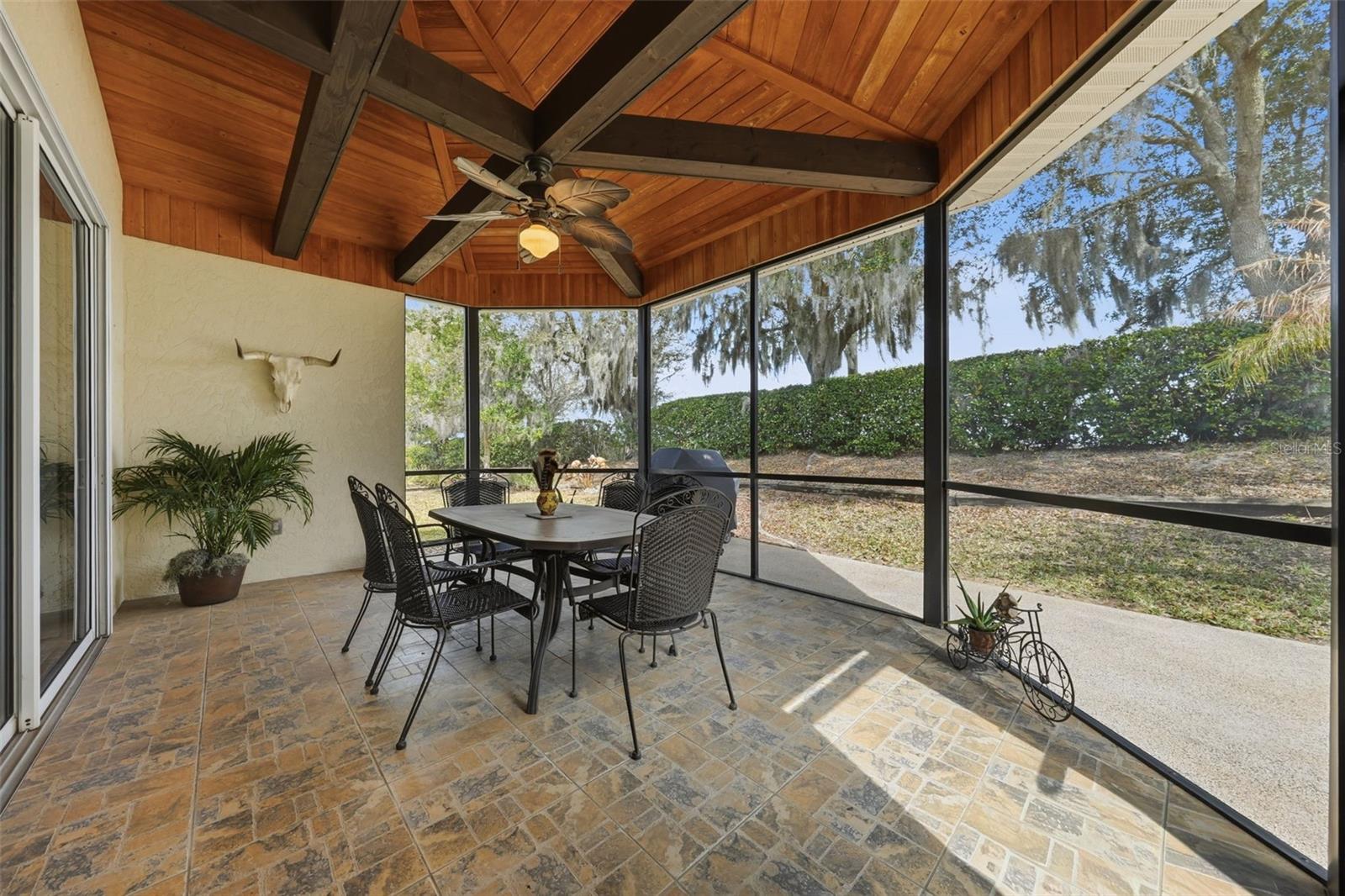 TAVARES ROYAL HARBOR PH 02 LT 179 - Residential