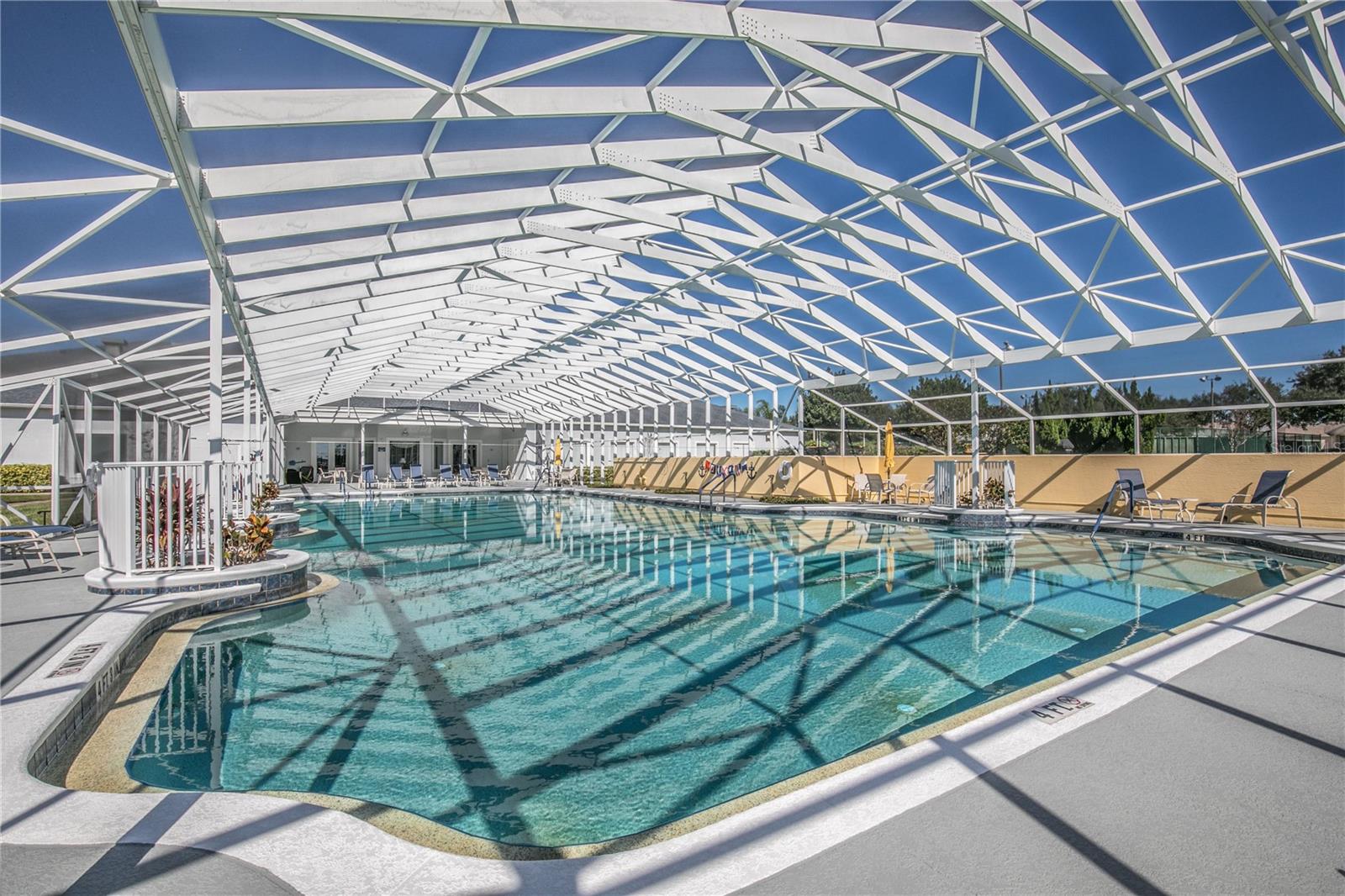 TAVARES ROYAL HARBOR PH 02 LT 179 - Residential