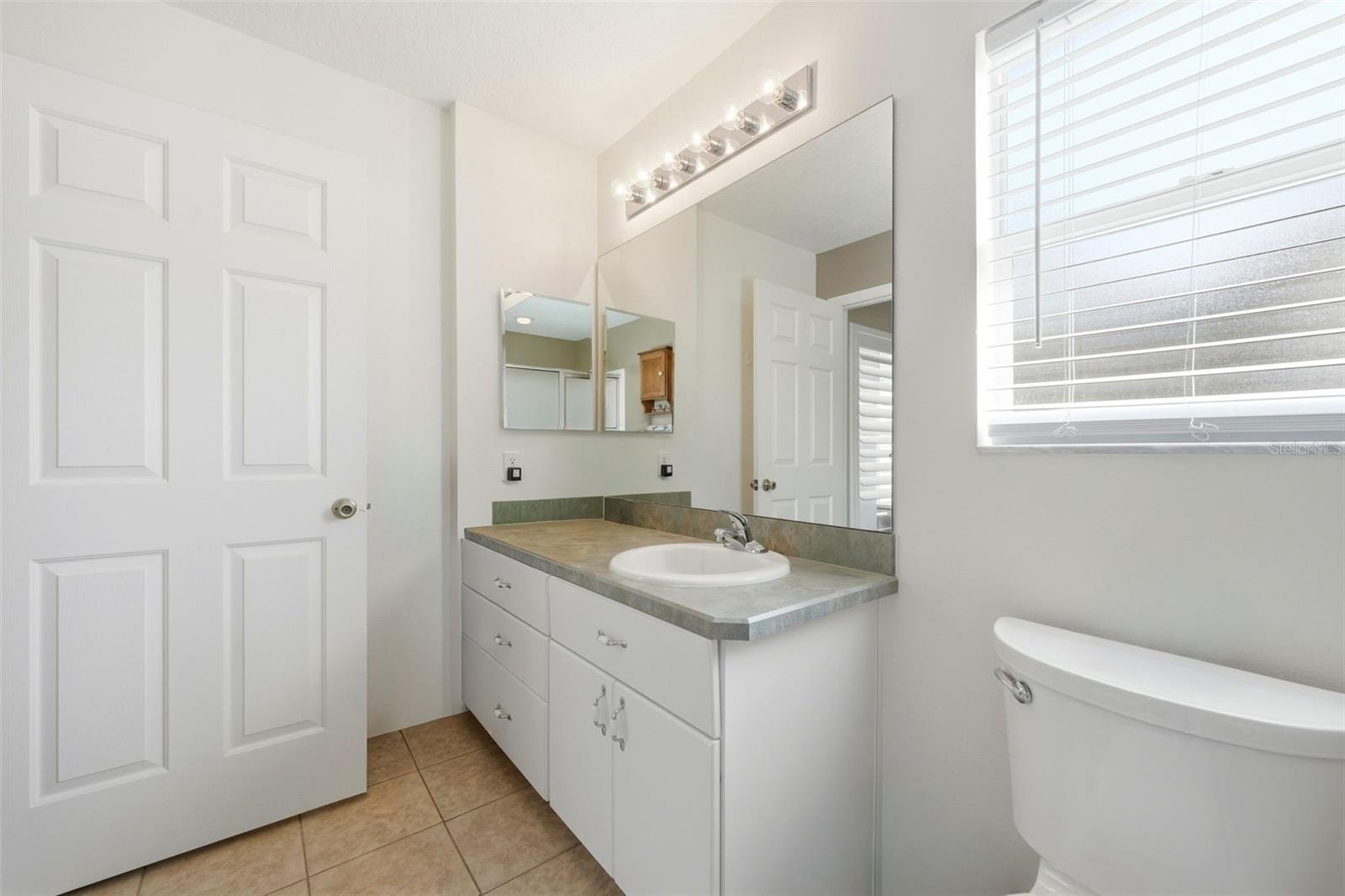 TAVARES ROYAL HARBOR PH 02 LT 179 - Residential