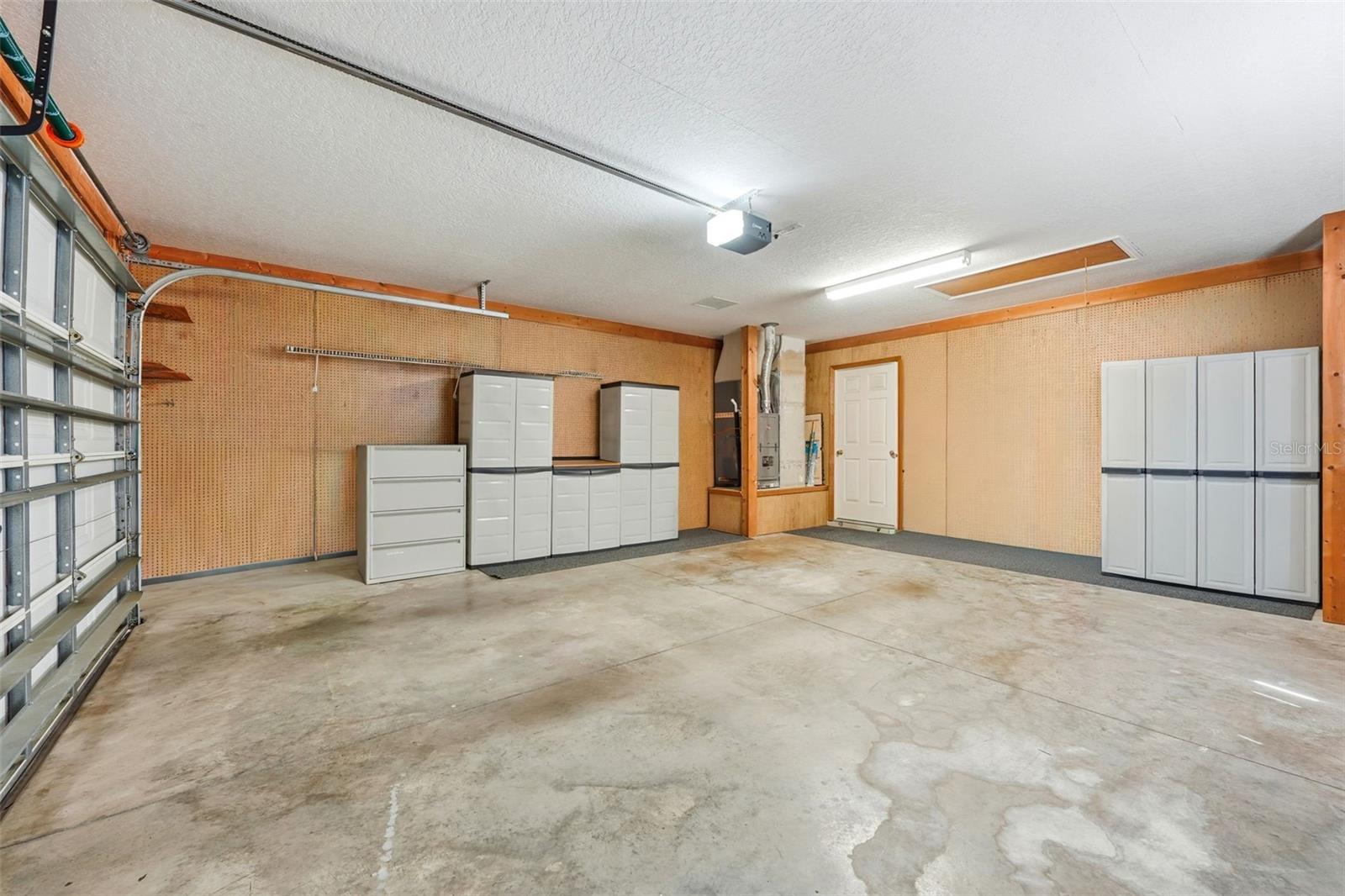 TAVARES ROYAL HARBOR PH 02 LT 179 - Residential