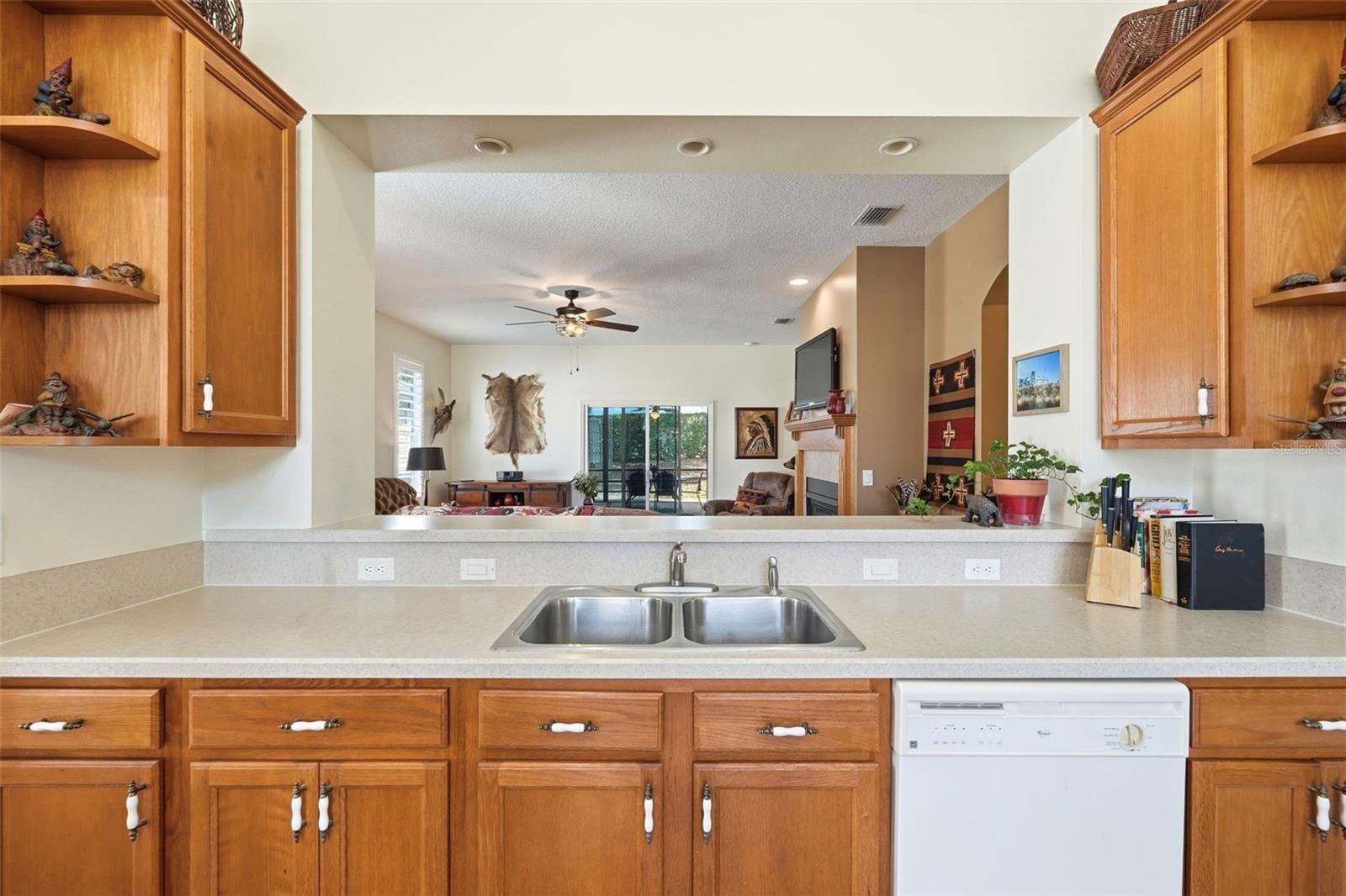 TAVARES ROYAL HARBOR PH 02 LT 179 - Residential