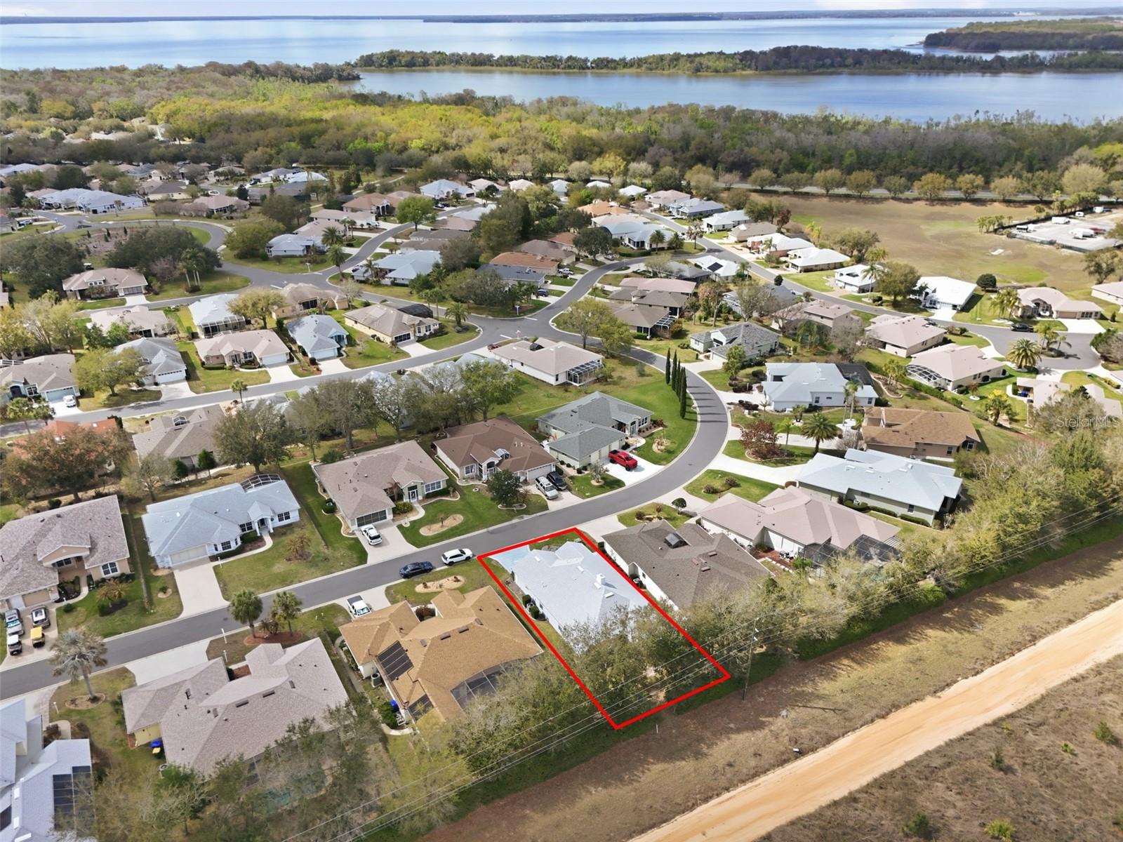 TAVARES ROYAL HARBOR PH 02 LT 179 - Residential