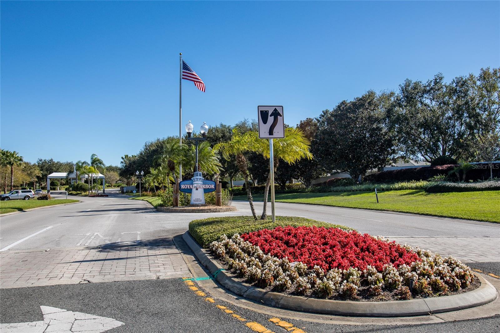 TAVARES ROYAL HARBOR PH 02 LT 179 - Residential