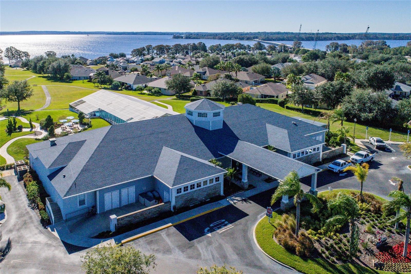 TAVARES ROYAL HARBOR PH 02 LT 179 - Residential