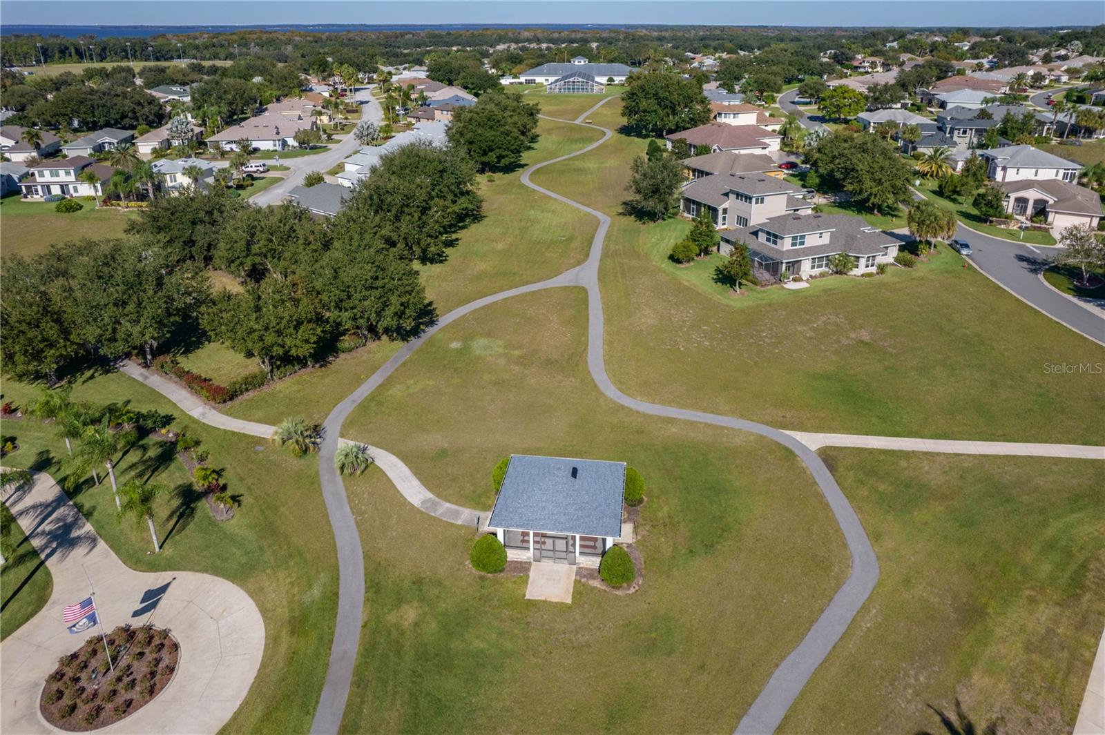 TAVARES ROYAL HARBOR PH 02 LT 179 - Residential