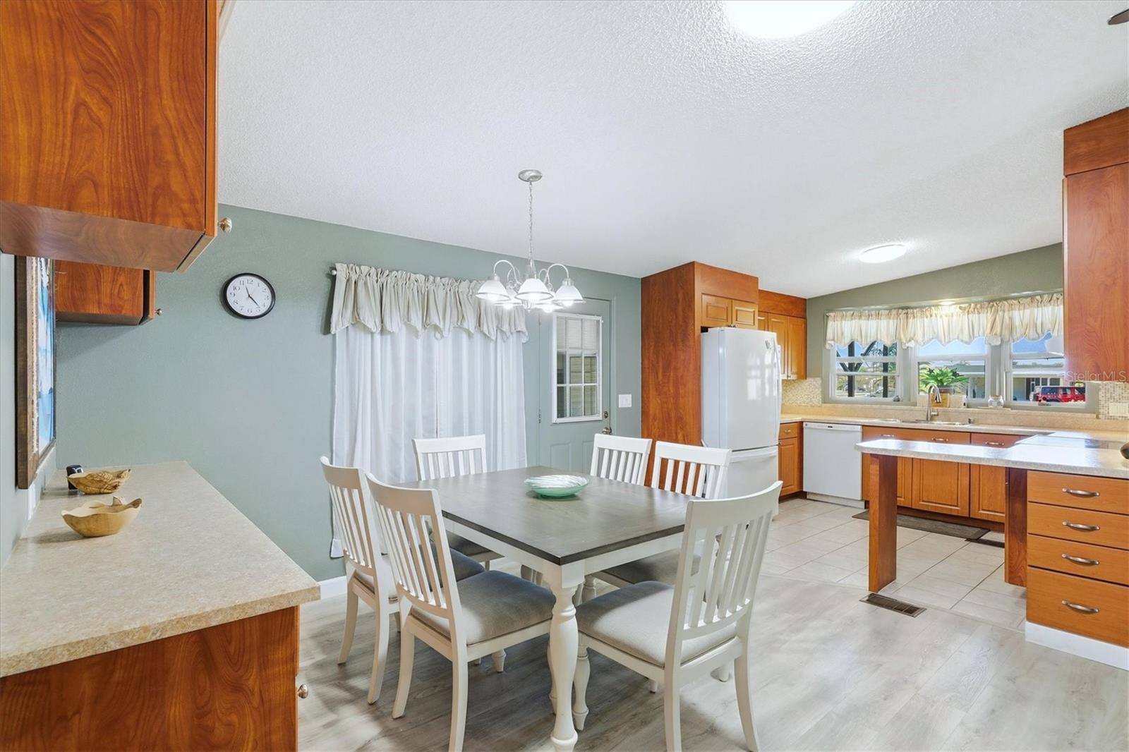 LEMON BAY ISLE PH 02 - Residential