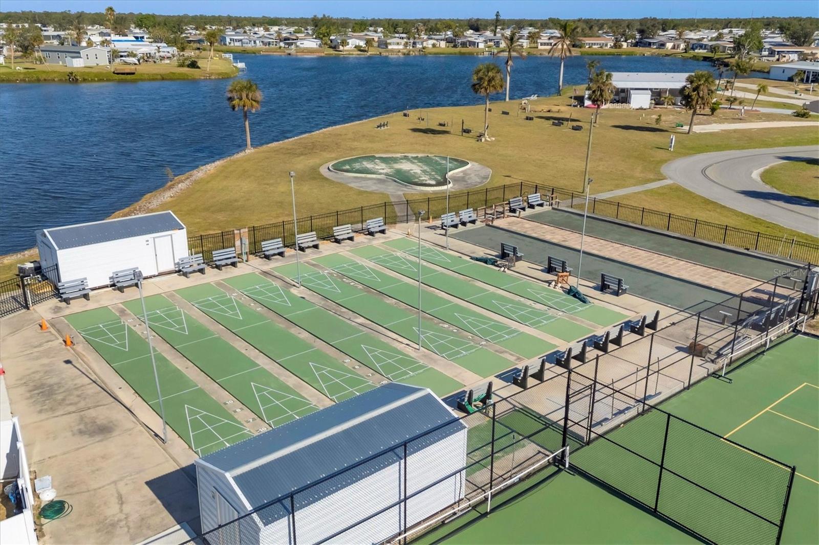 LEMON BAY ISLE PH 02 - Residential