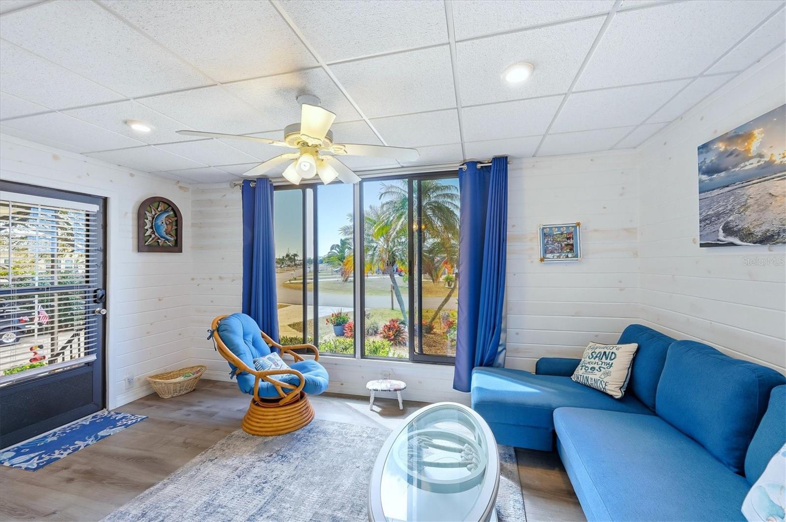 LEMON BAY ISLE PH 02 - Residential