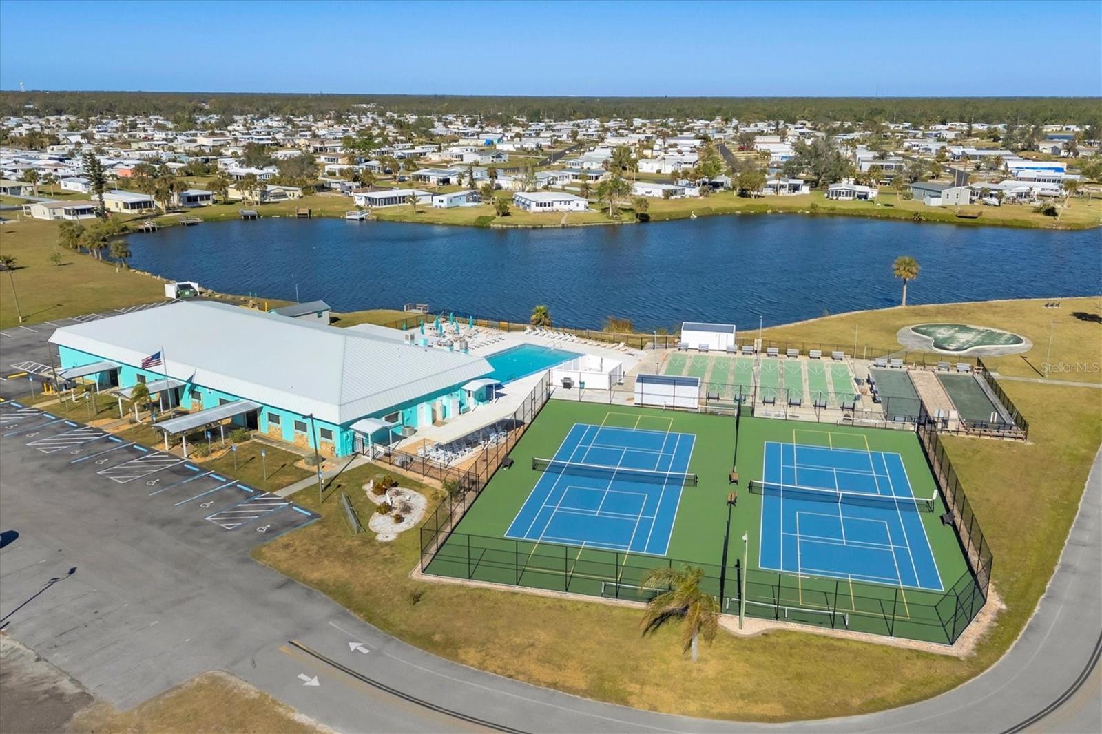 LEMON BAY ISLE PH 02 - Residential