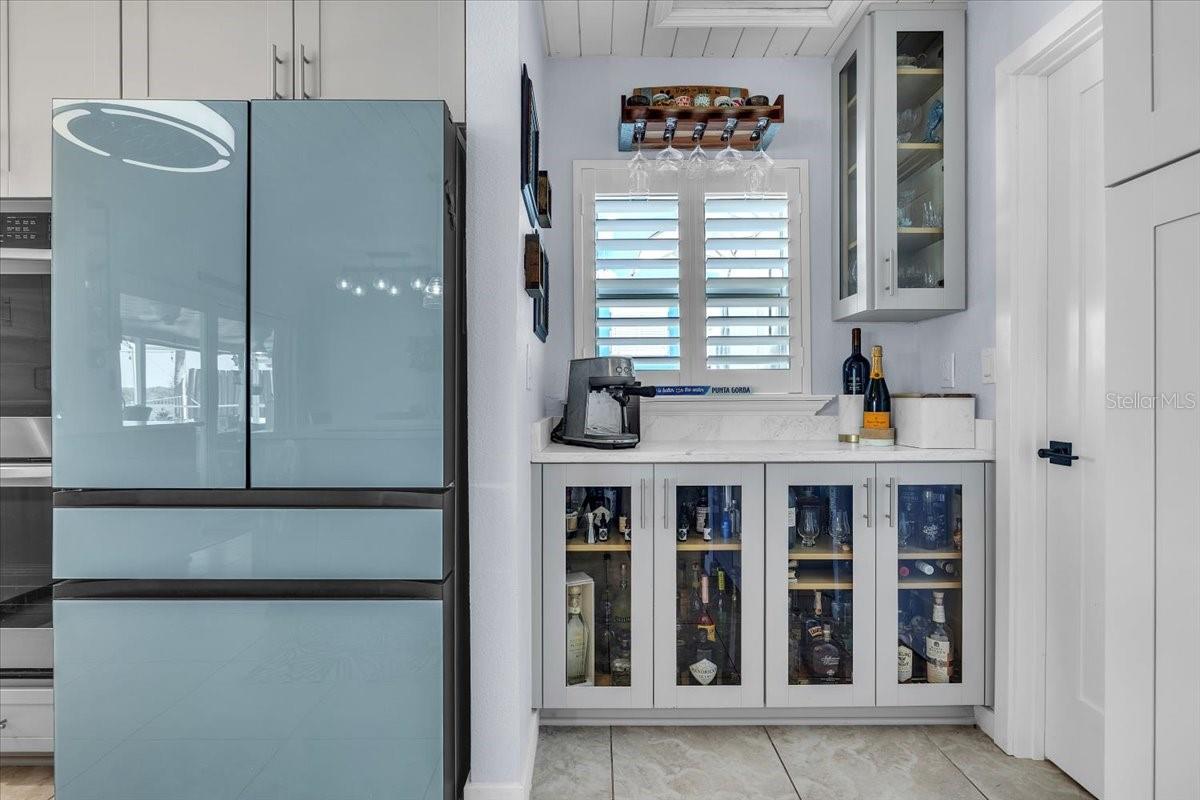 PALM SHORES - Residential