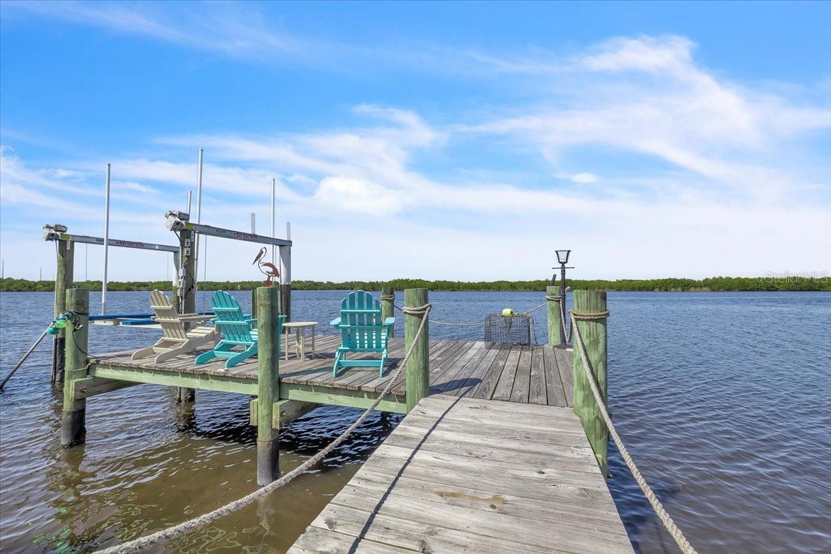 PALM SHORES - Residential