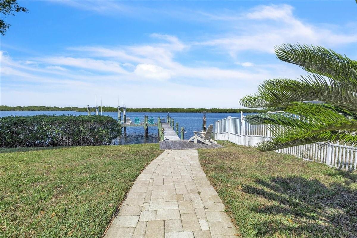 PALM SHORES - Residential