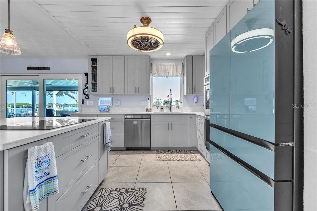 PALM SHORES - Residential