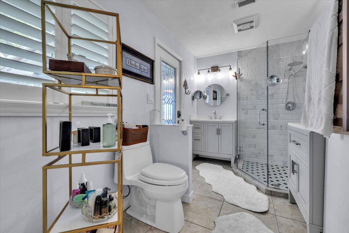 PALM SHORES - Residential