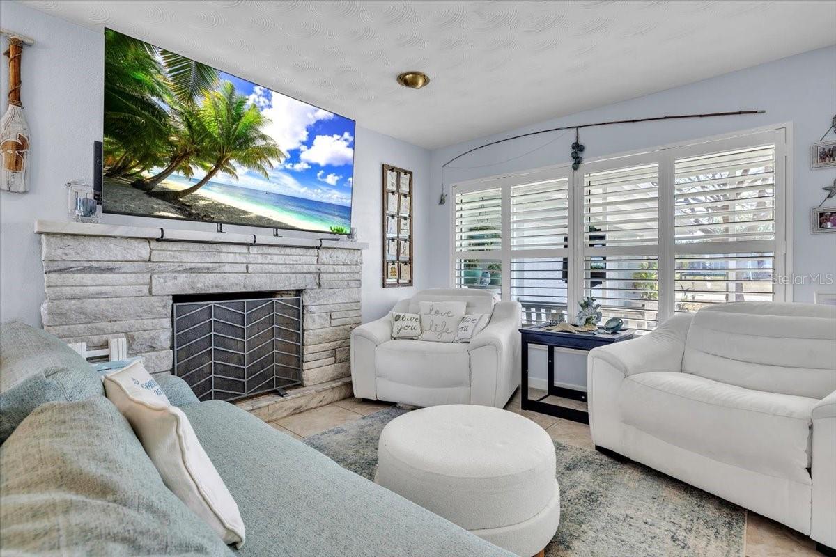 PALM SHORES - Residential