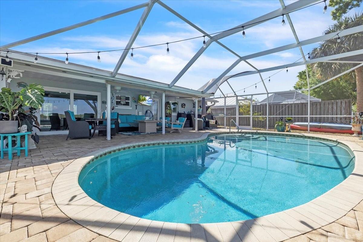 PALM SHORES - Residential