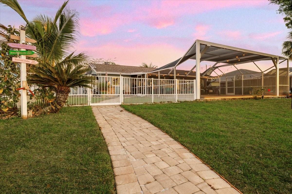 PALM SHORES - Residential