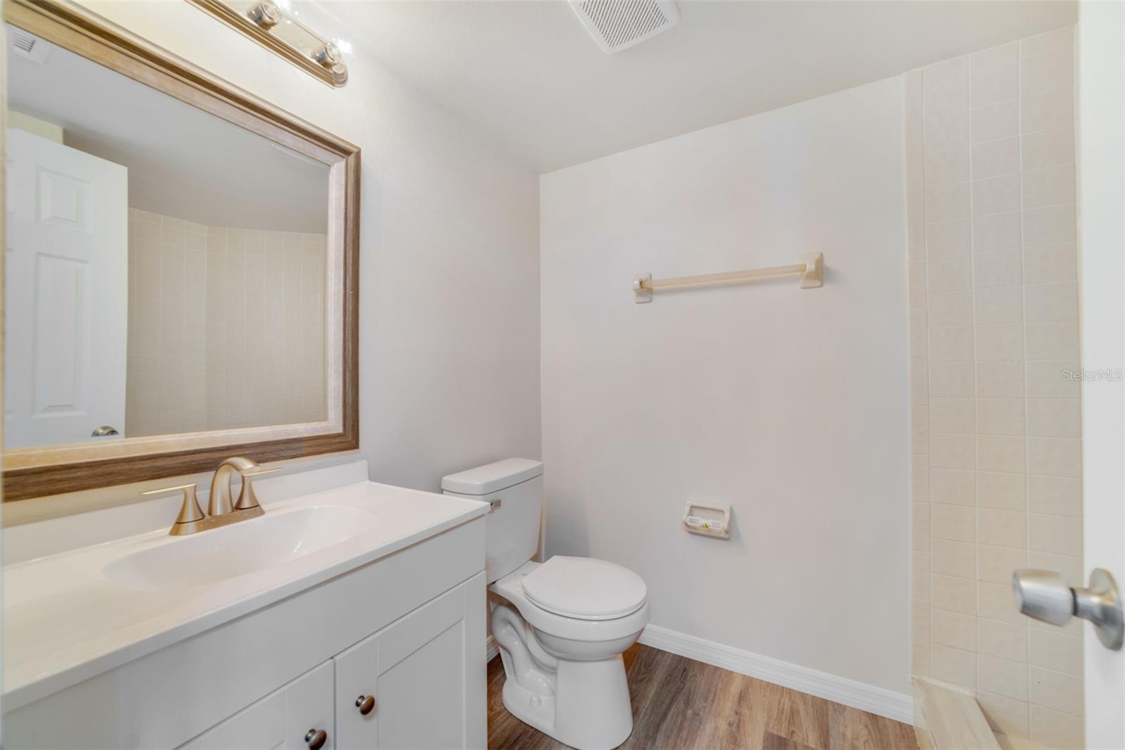 SOUTHPOINTE CONDO UNIT 4 - Residential