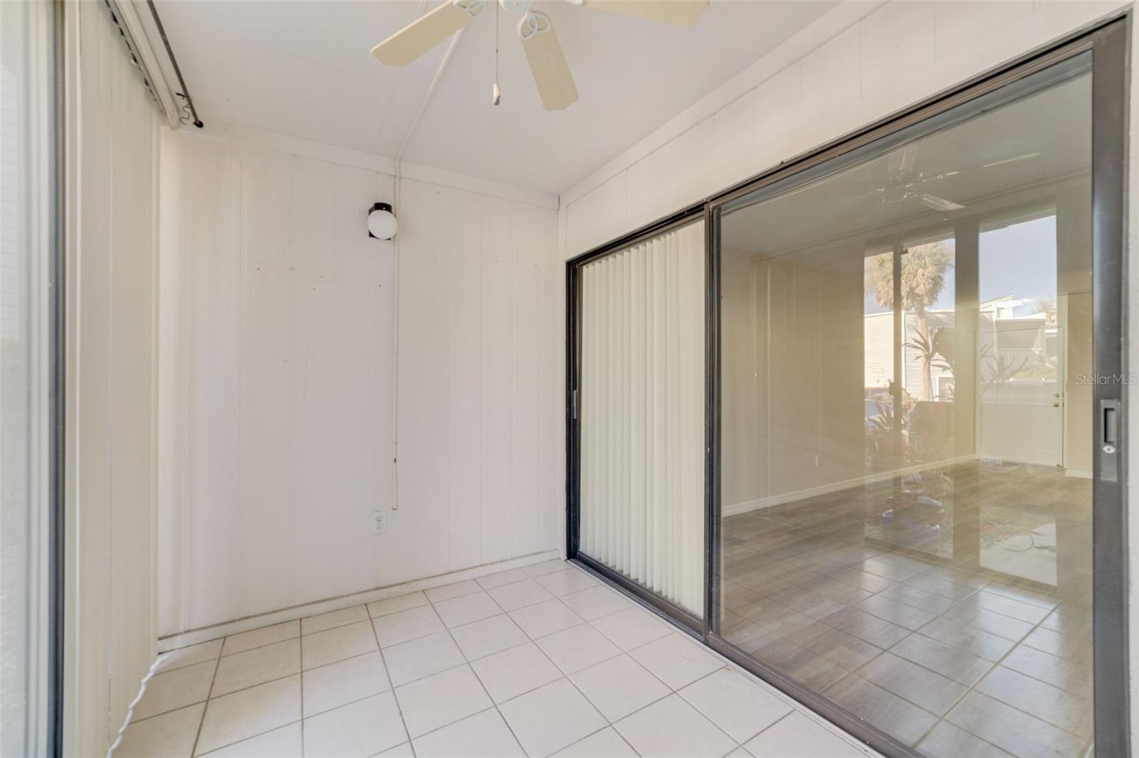 SOUTHPOINTE CONDO UNIT 4 - Residential