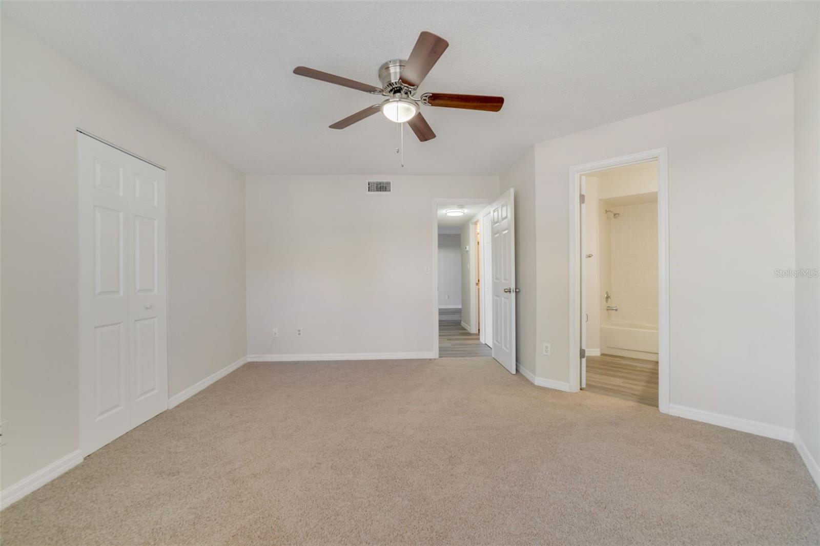 SOUTHPOINTE CONDO UNIT 4 - Residential