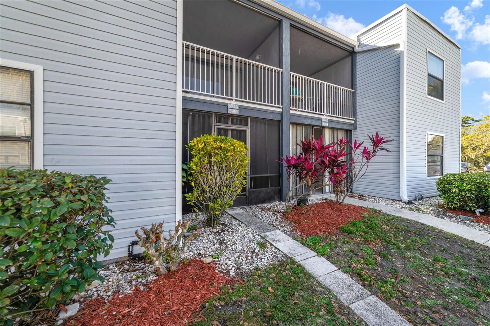 SOUTHPOINTE CONDO UNIT 4 - Residential