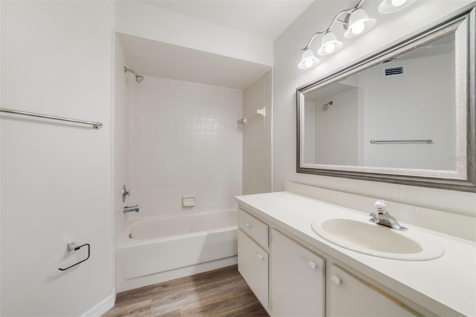 SOUTHPOINTE CONDO UNIT 4 - Residential