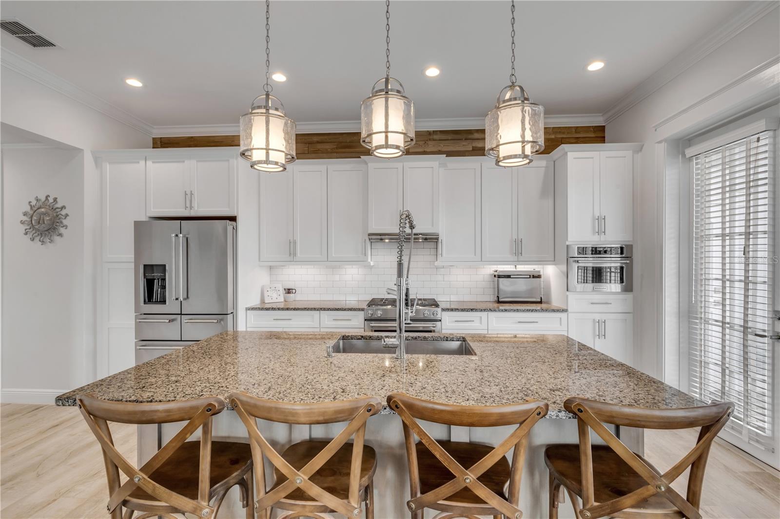 4636 SAXON DRIVE