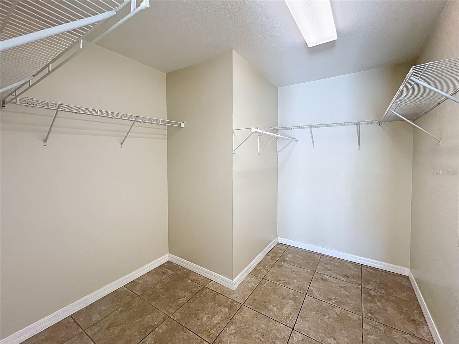 HUNTERS GREENE PH 03 - Residential