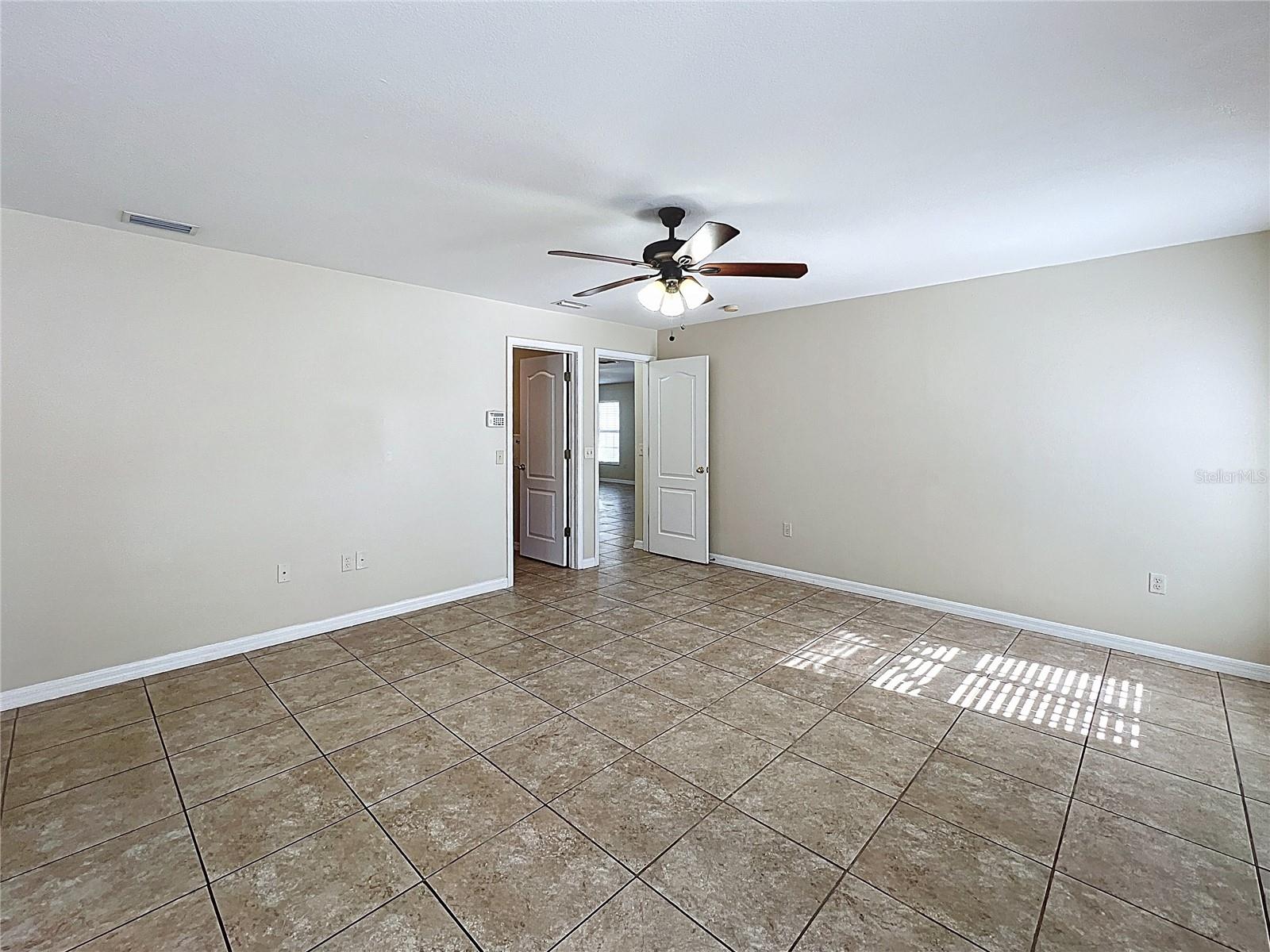 HUNTERS GREENE PH 03 - Residential