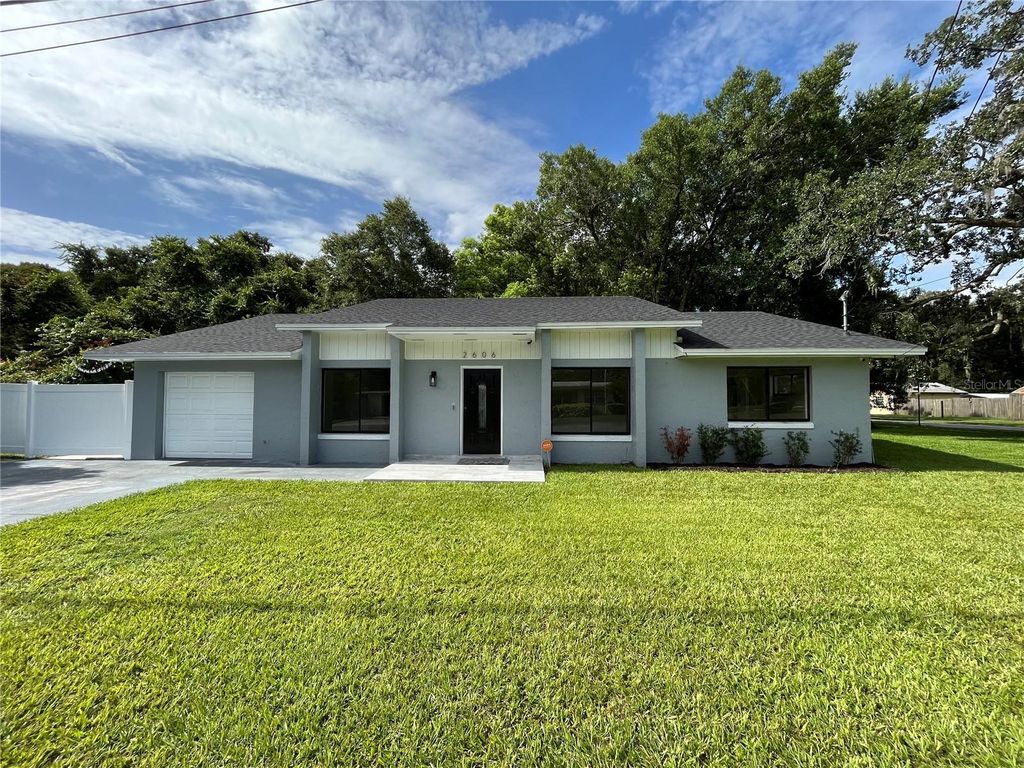 Photo of 2606 Sheffield Ave, Orlando, FL 32806 (MLS # O6378982)