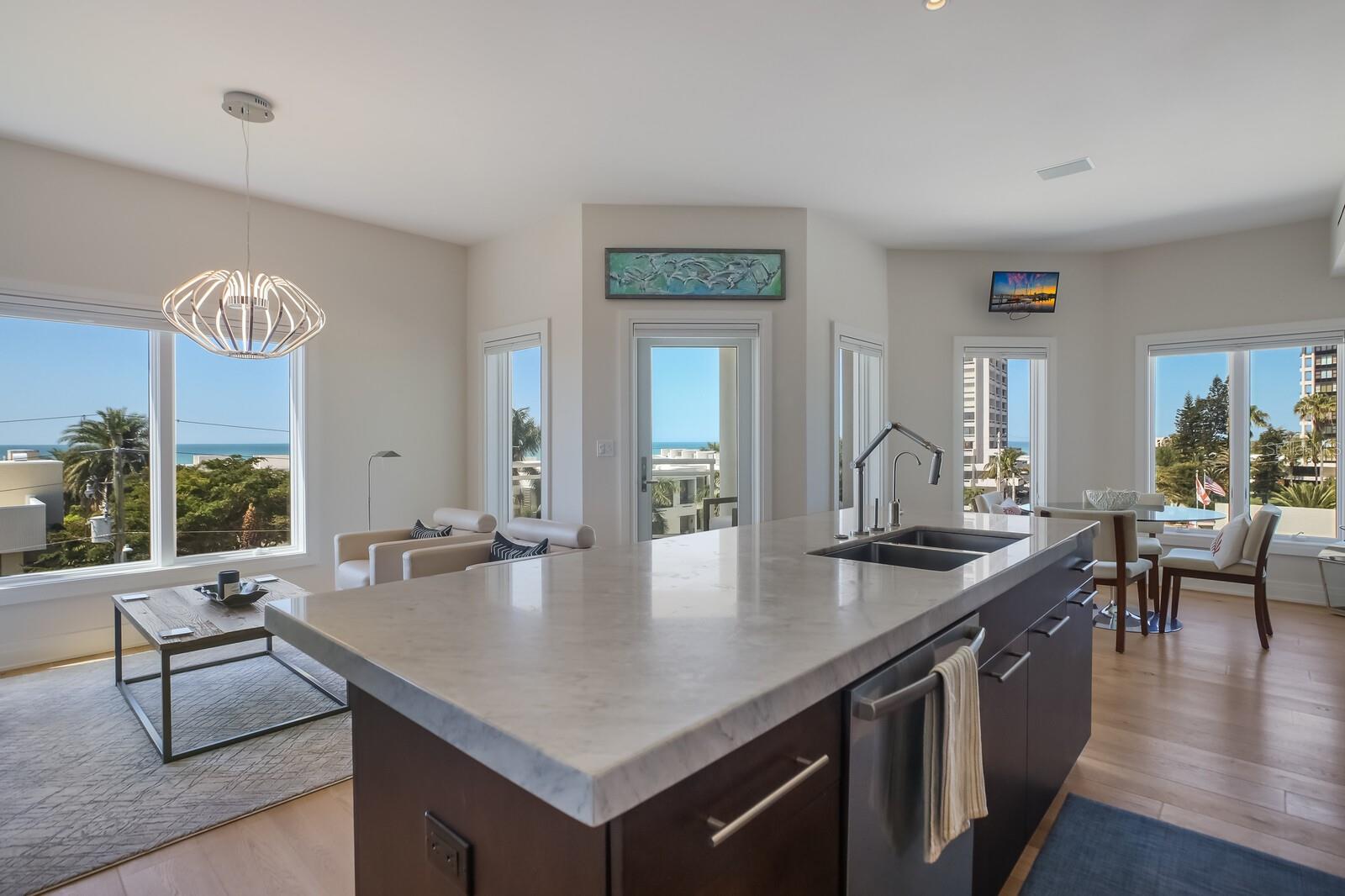 SIESTA BEACH VILLAS - Residential