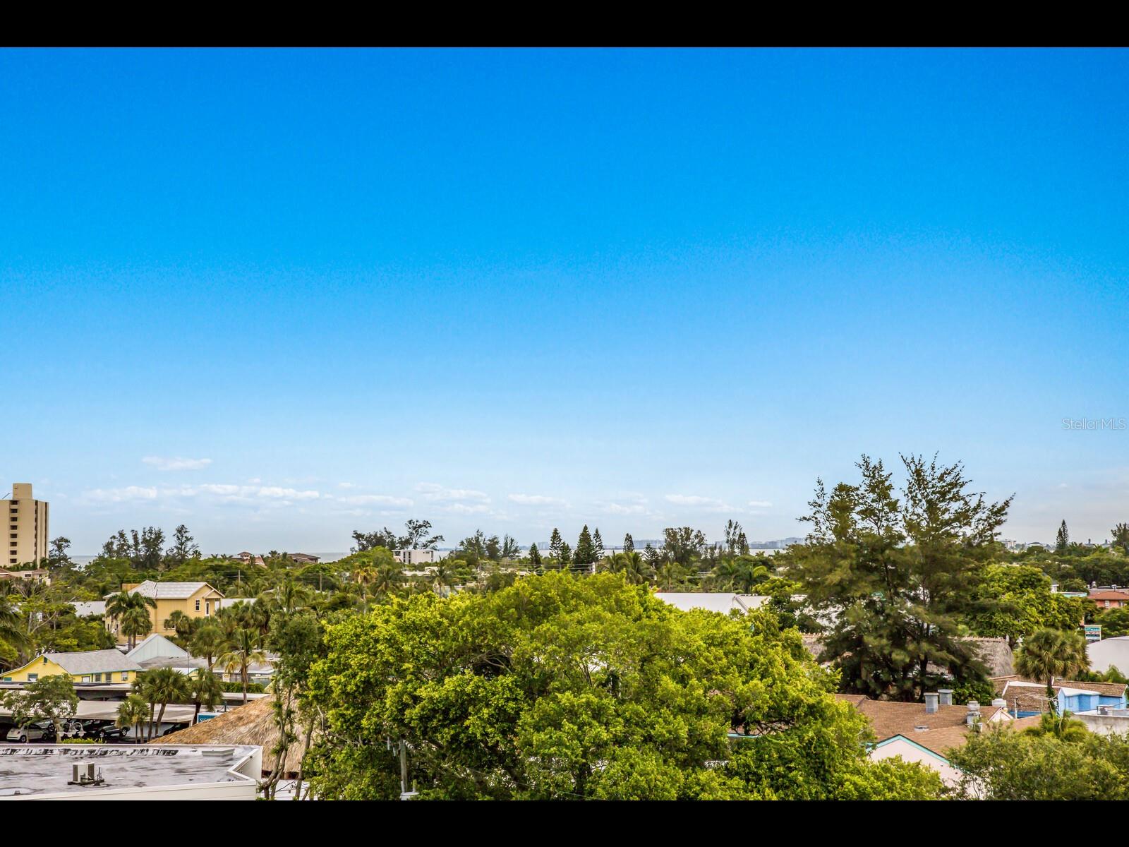 SIESTA BEACH VILLAS - Residential