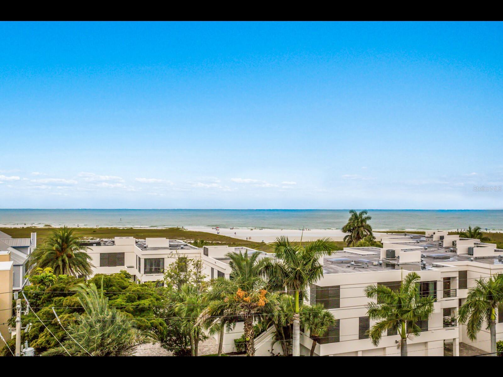 SIESTA BEACH VILLAS - Residential