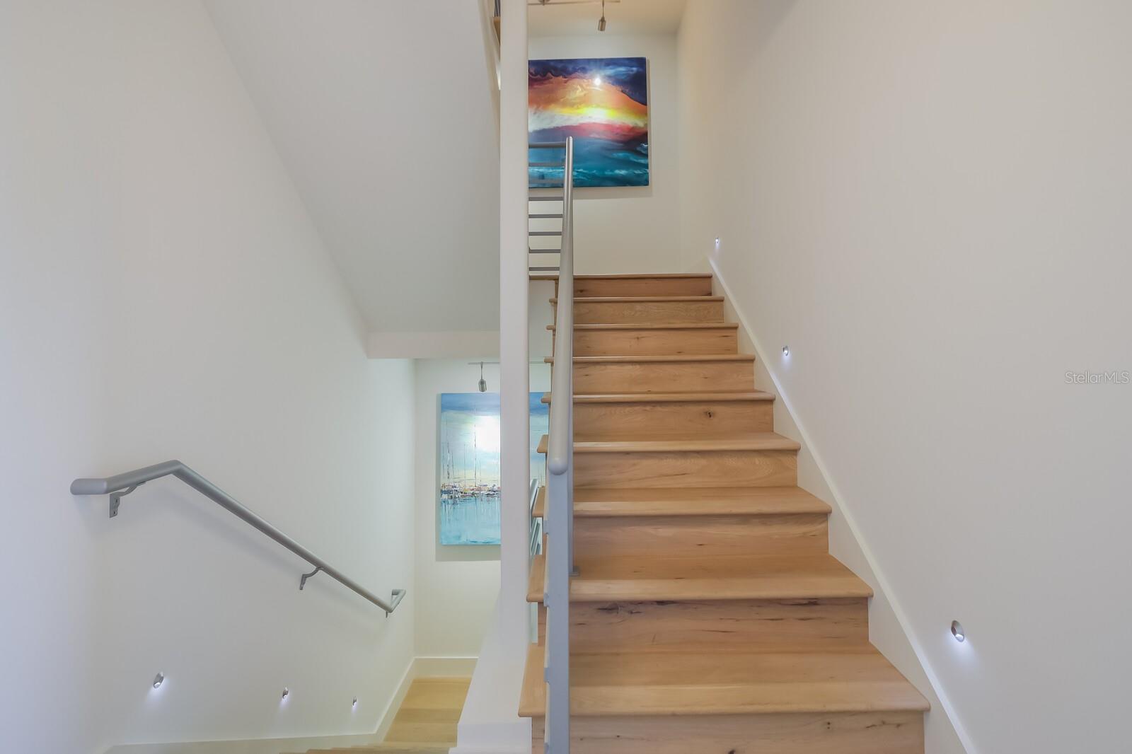 SIESTA BEACH VILLAS - Residential