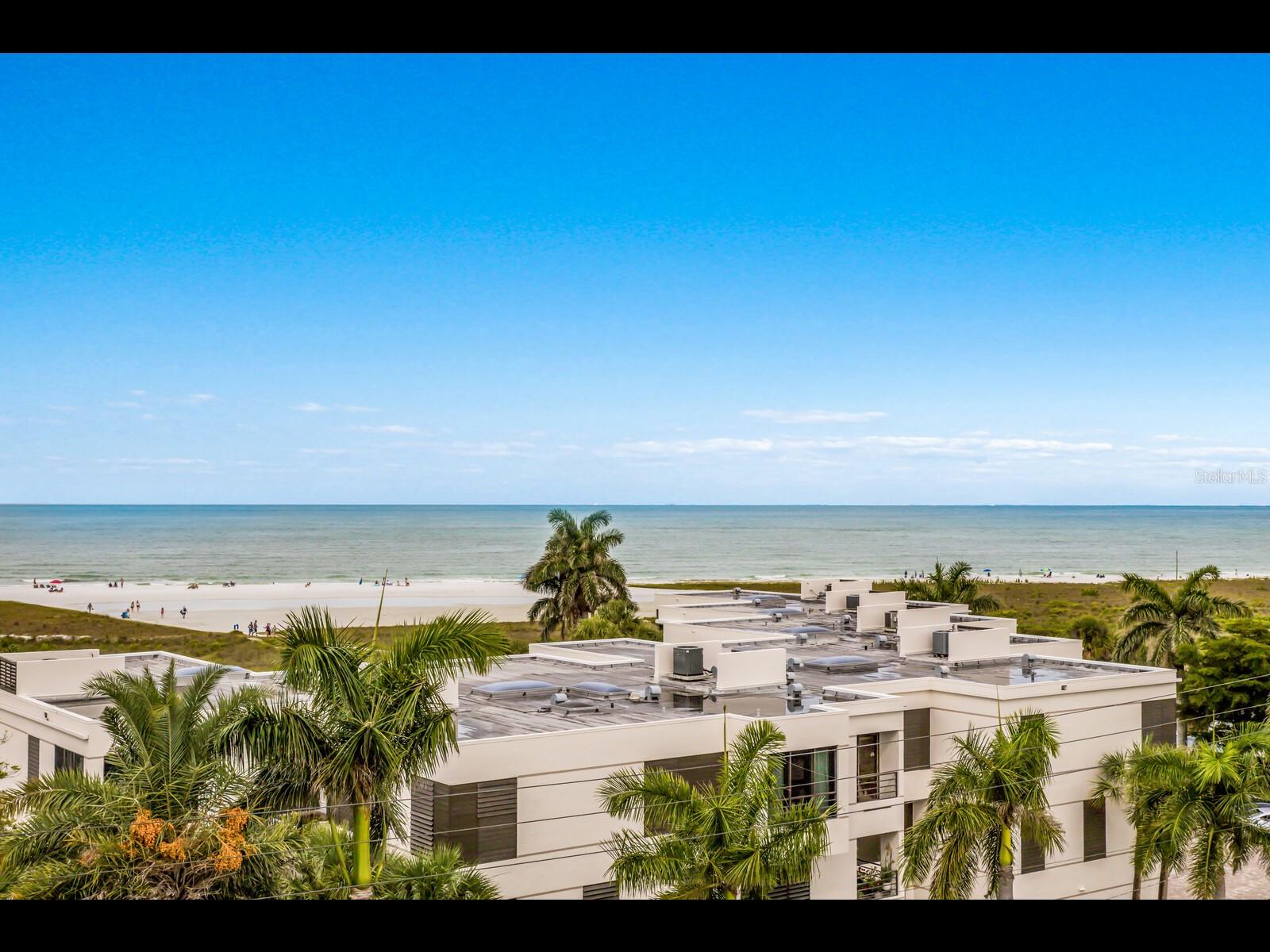 SIESTA BEACH VILLAS - Residential