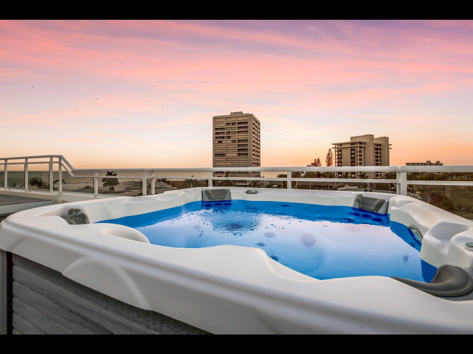 SIESTA BEACH VILLAS - Residential