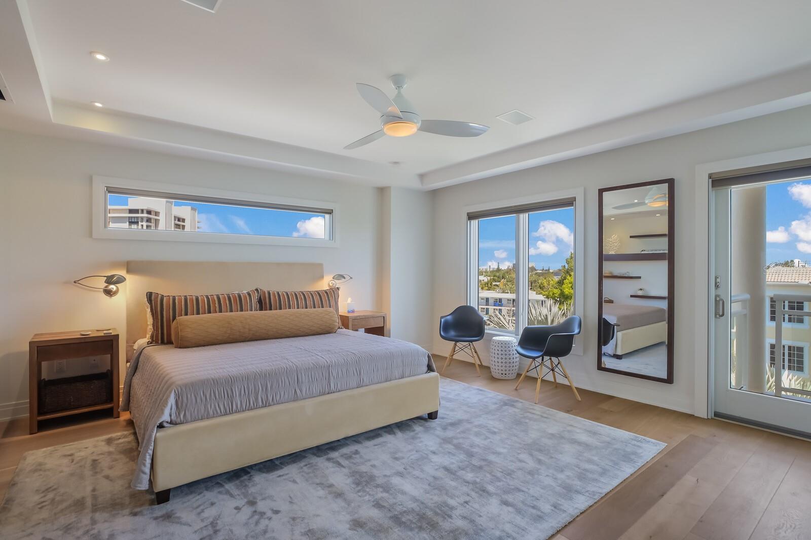 SIESTA BEACH VILLAS - Residential