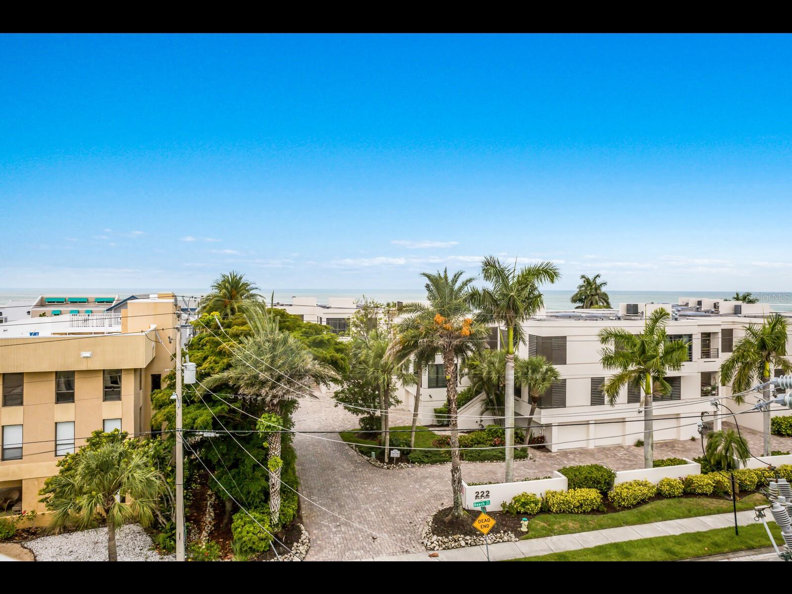 SIESTA BEACH VILLAS - Residential