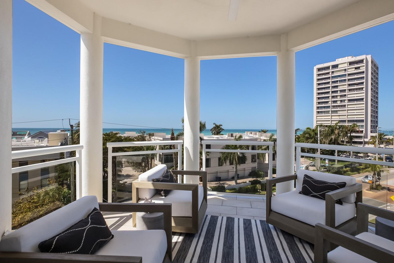 SIESTA BEACH VILLAS - Residential